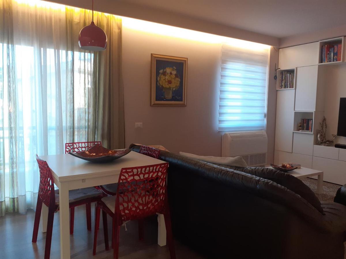 Lake View Apartment Tirana Extérieur photo